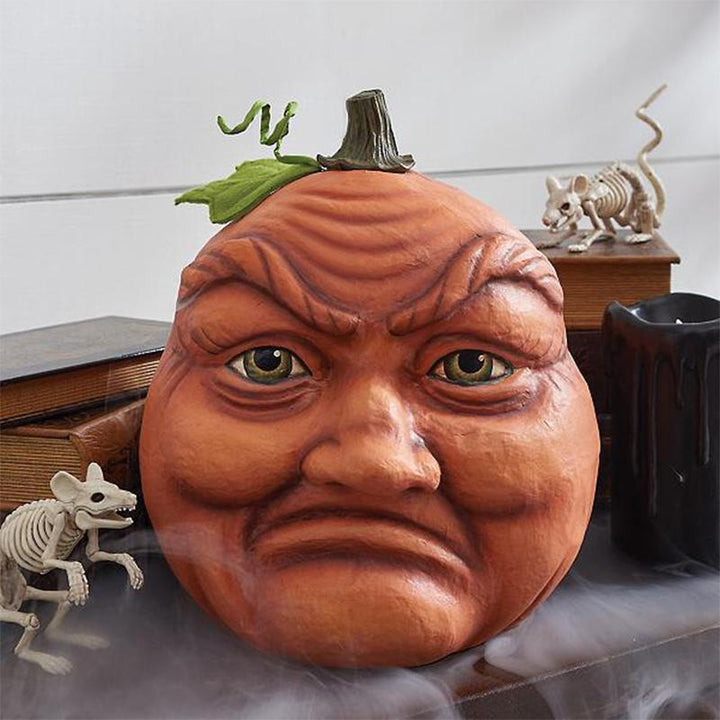 Halloween græskar figur, holdbar harpiks, uhyggelige træk, til udendørs brug, dekoration til have og interiør.