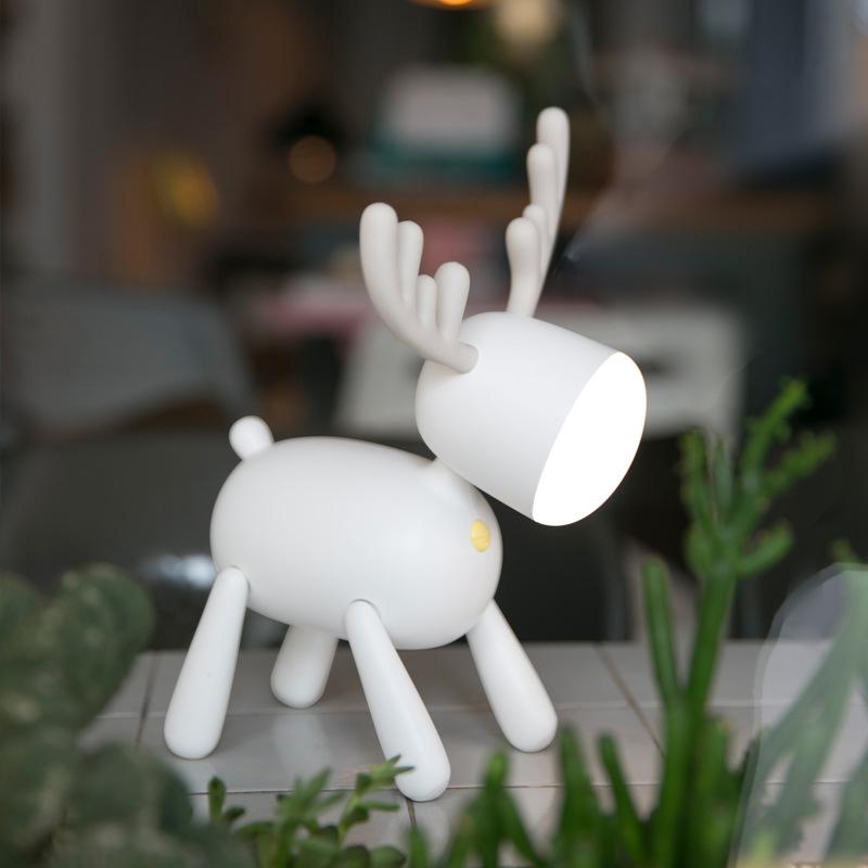 Elg nattlampe med to lysmodi, enkelt og elegant design, til børneværelser og skriveborde, energibesparende