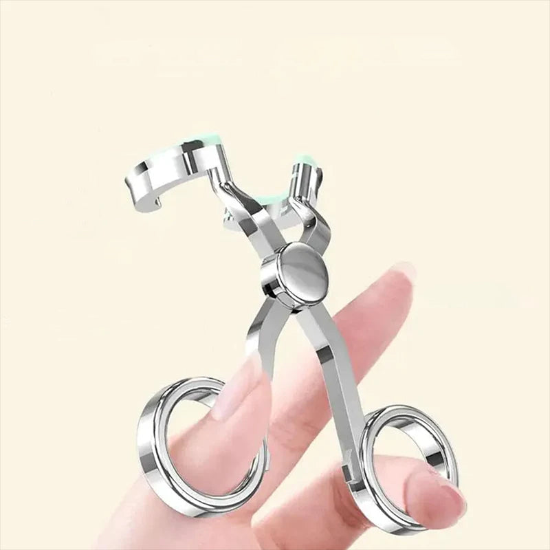 Hopeinen piilolinssien apuväline, galvanoitu väri, ergonominen kahva helppoon piilolinssien käsittelyyn.