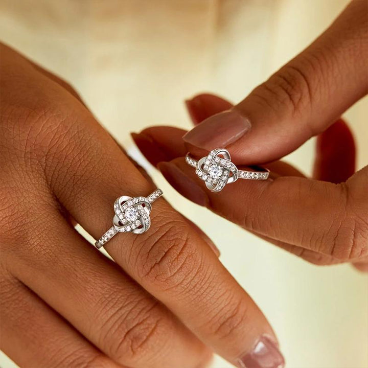 Dame sølv knude ring og halskæde sæt, symboliserer evigt venskab, perfekt som gave til kvinder.