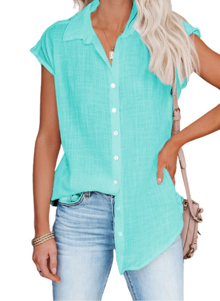 Luftig sommerskjorte til damer, åndbar og let, neutral farve, velegnet til sommerstil og mange outfits