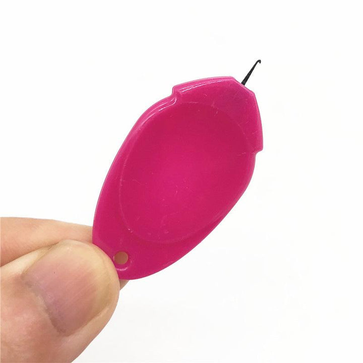 Innovativ trådtråder i klare farver, holdbart og brugervenligt sy-tilbehør til nåletrådning.