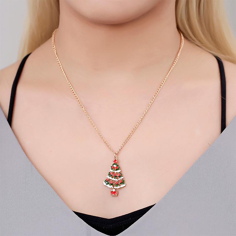 Weihnachtliche Ohrringe und Halsketten, vier Designs: Schneemann, Weihnachtsmann, Weihnachtsbaum, Schneeflocke, Metalllegierung.