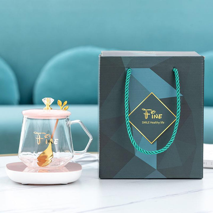Festlig keramisk kaffekop, klassisk design, flere farver. Elegant keramisk sæt, perfekt til festlige kaffestunder.
