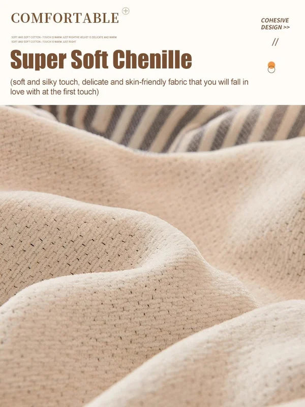 "Kaksipuolinen chenille sohvanpäällinen, beige, harmaa, vihreä, pehmeä ja tyylikäs kodin sisustukseen."
