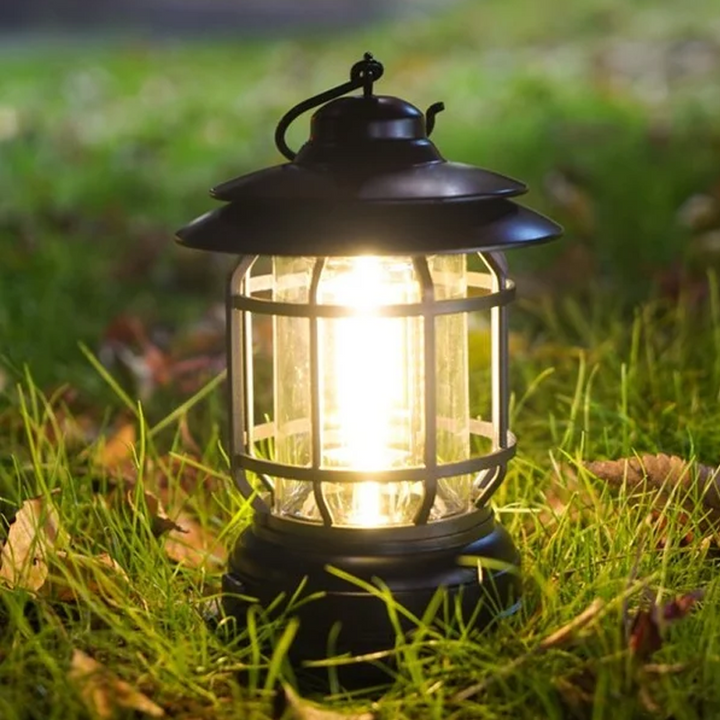 Bærbar LED retro-lampe til udendørs brug, enkelt retrodesign, vandtæt konstruktion, magnetisk fastgørelse, 360° belysning.