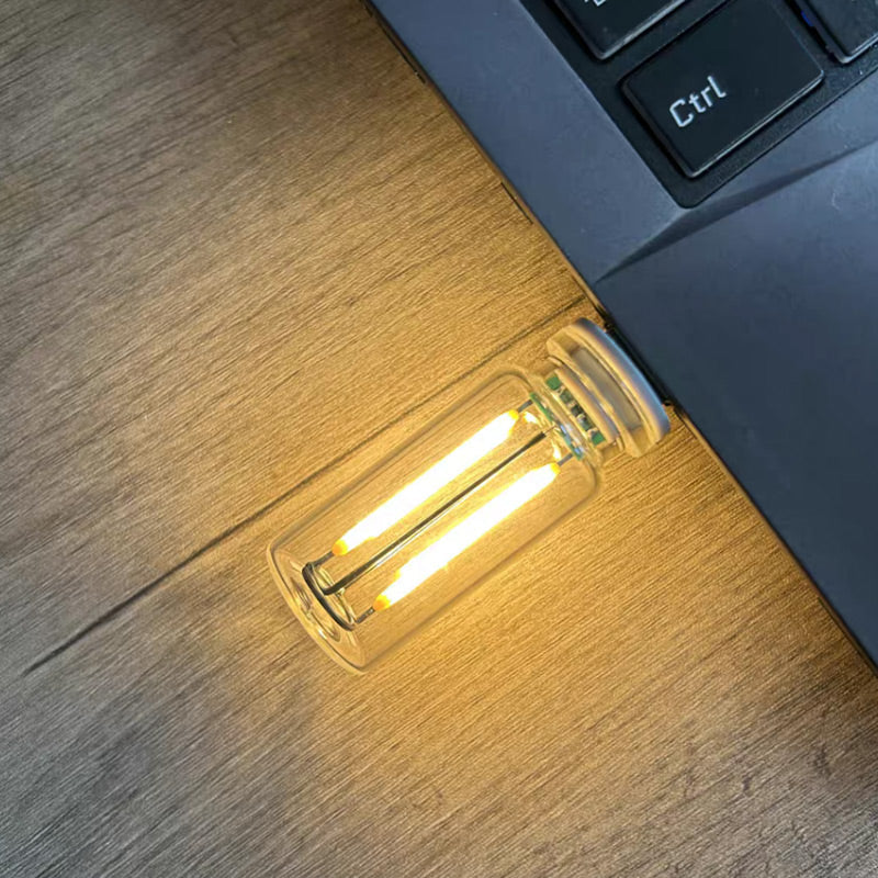 Bærbar LED Glas Natlampe med Berøringskontrol, strømlinet design, USB-tilslutning, flerfarvet belysning, brug i soveværelse.