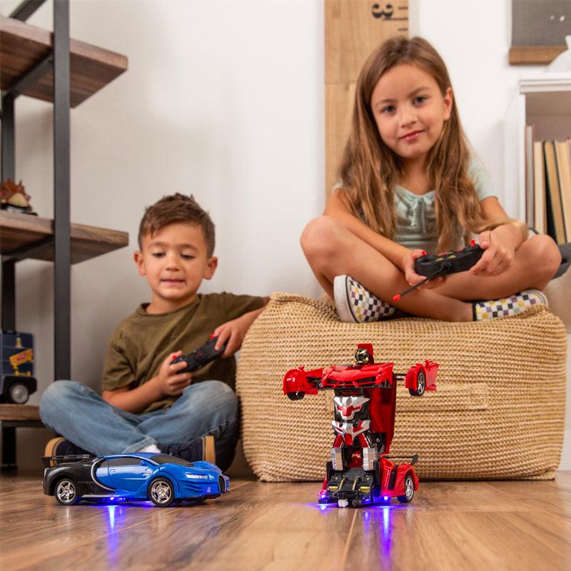 Fjernbetjent transformerende robotbil til børn; sportsvogn og robot kombineret, spændende lys og lyde, medfølgende fjernbetjening.