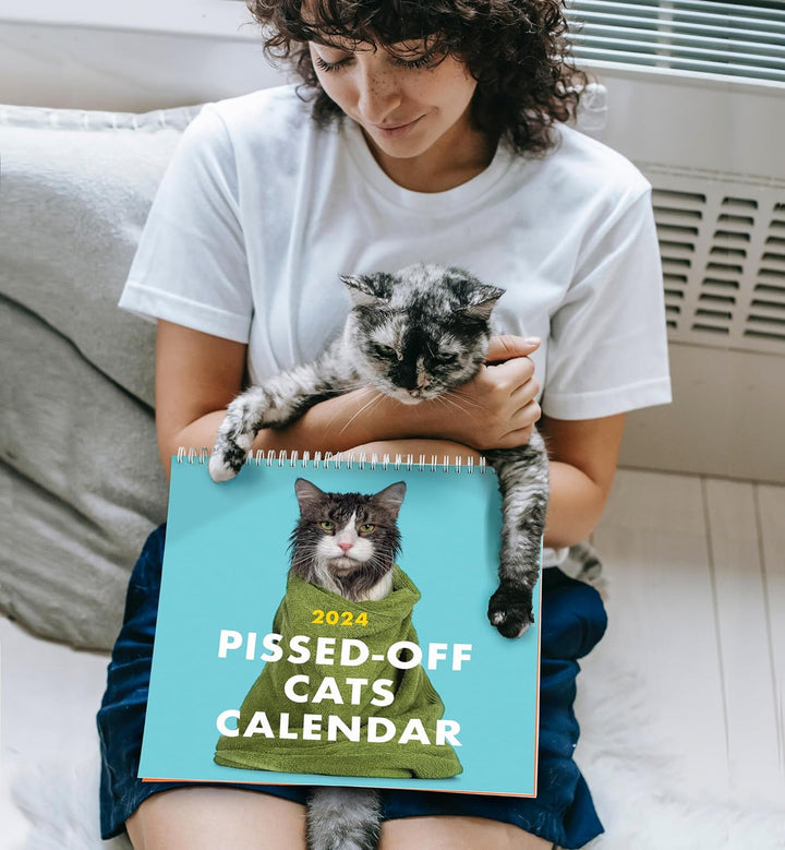 Kattentusiast 2024 vægkalender, dekorativt design, indeholder søde kattebilleder for hver måned, bringer glæde.
