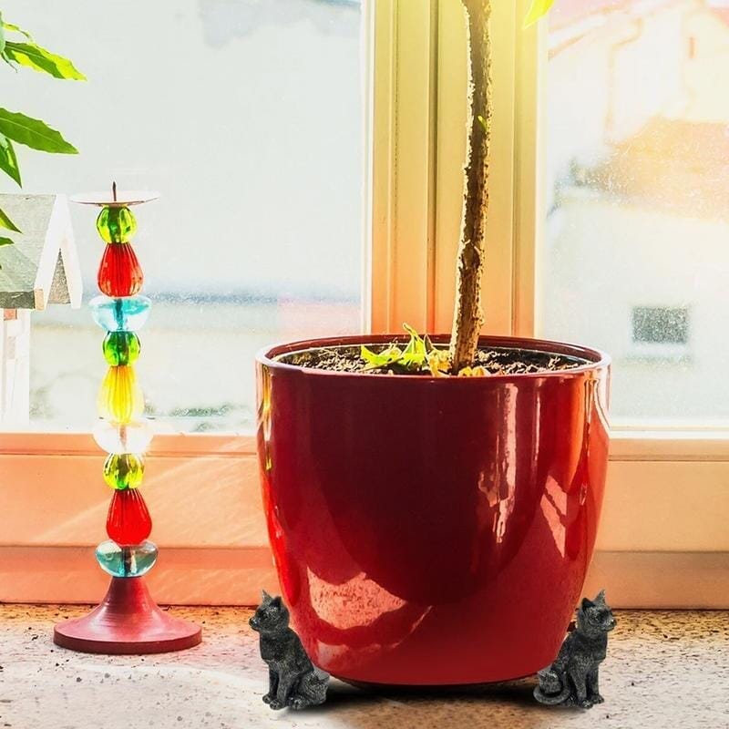 Dekorative pottefødder med dyretema: kanin, kat og hund, lavet af harpiks, til haven og indendørs brug.