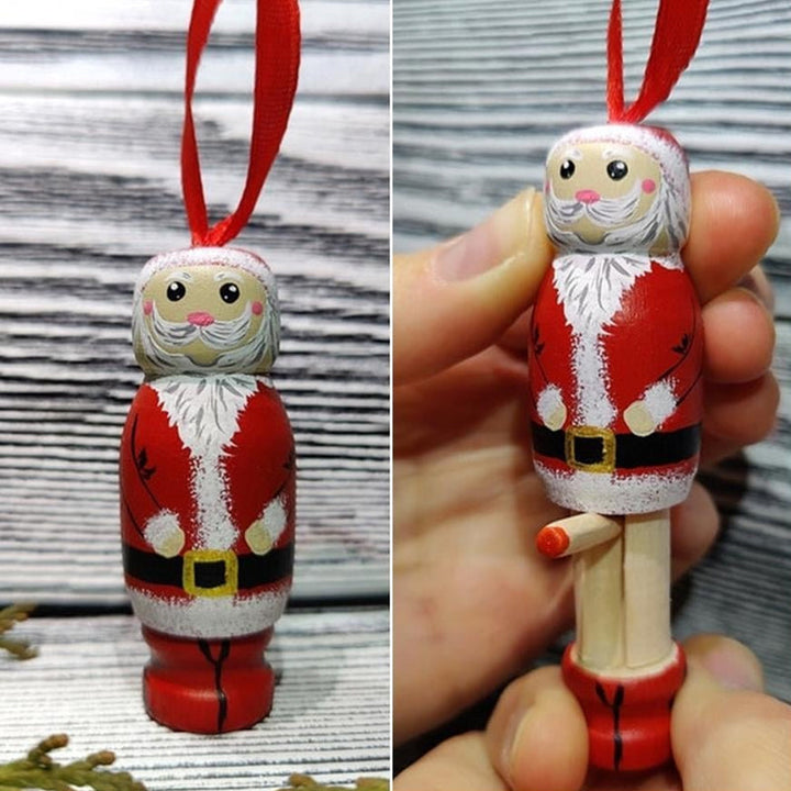 Kolmen puisen joulupukkikoristeen setti, käsinmaalattu punavalkoisin värein, täydellinen joulun sisustukseen.