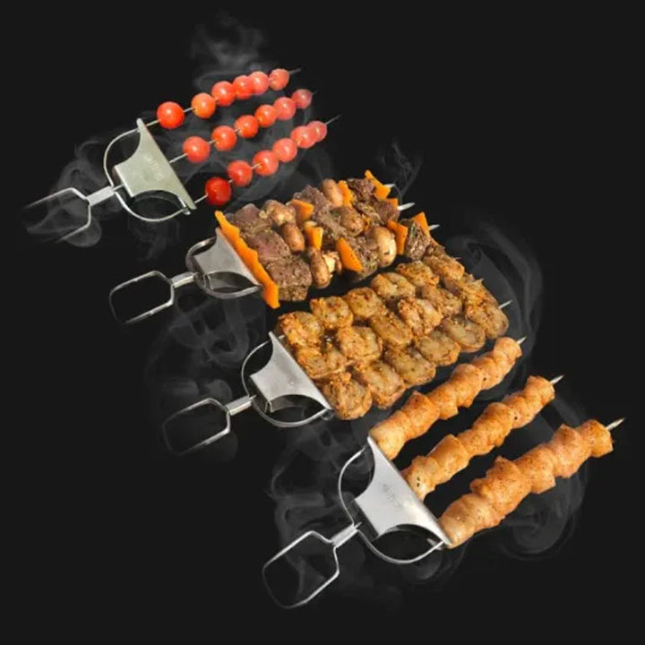 Grillspyd i rustfrit stål med tre kroge, moderne og holdbart design i rustfrit stål, plads til flere ingredienser.