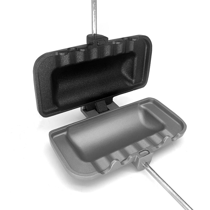 Kompakt dobbelsidet sandwich-bageform i aluminium, sort non-stick belægning, ideel til små køkkener.