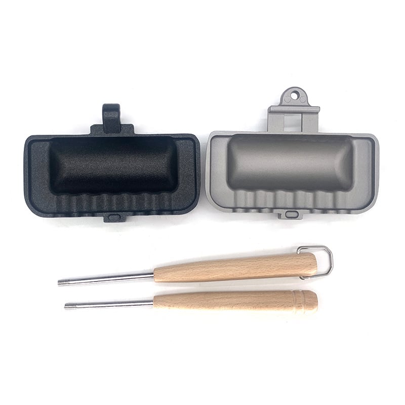 Kompakt dobbelsidet sandwich-bageform i aluminium, sort non-stick belægning, ideel til små køkkener.