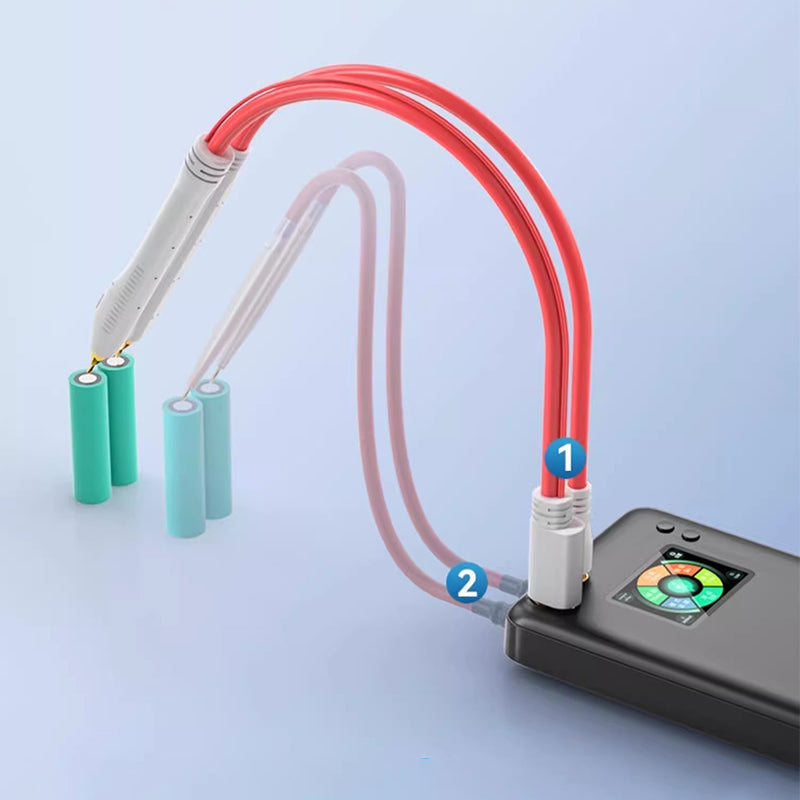 Kompakt bærbar punktsvejser med svejsepind, sort kabinet, LED-skærm, USB-porte, powerbank-funktion.