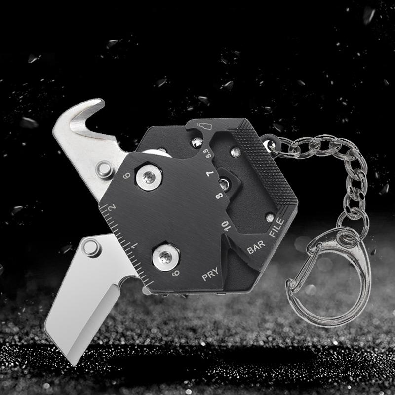 Kompakt multifunktionelt nøgleringsværktøj, metallisk og stilfuldt, inkluderer flaskeåbner, forbedrer hverdagens bekvemmelighed.