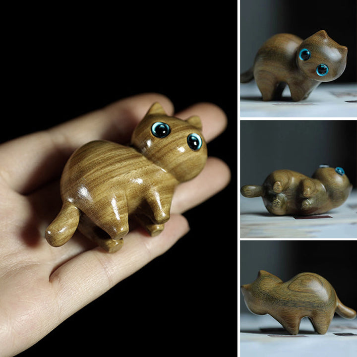 Håndlavede figurer af trækatte, skåret i sandeltræ, nuttede og kunstneriske. Perfekt gave til en katteelsker.