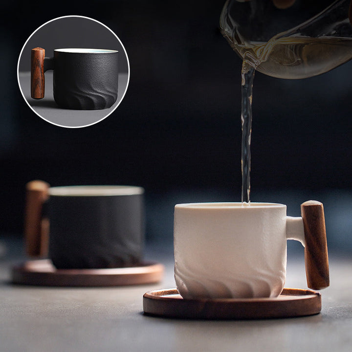 Håndlavet retro keramisk kaffekrus: elegant design, grøn farve, ergonomisk håndtag, høj kvalitet og holdbart.