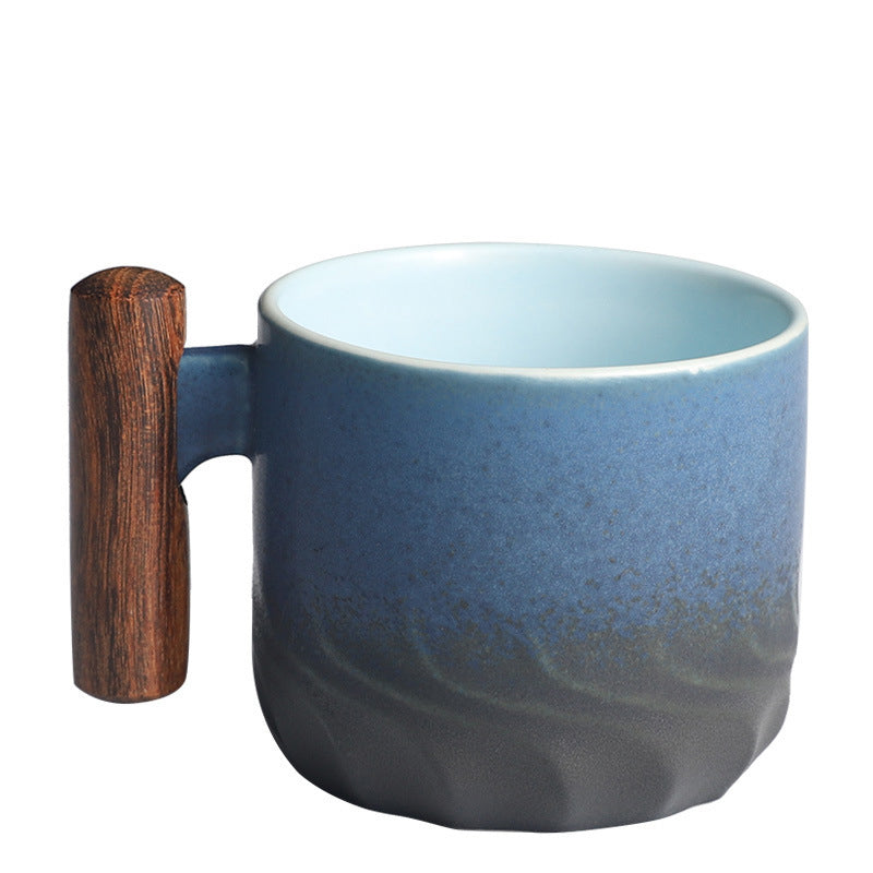 Håndlavet retro keramisk kaffekrus: elegant design, grøn farve, ergonomisk håndtag, høj kvalitet og holdbart.
