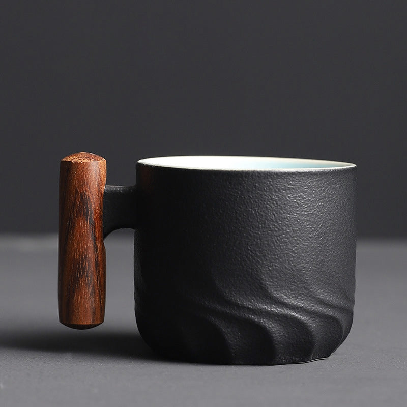 Håndlavet retro keramisk kaffekrus: elegant design, grøn farve, ergonomisk håndtag, høj kvalitet og holdbart.