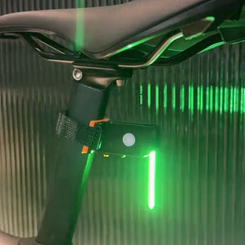 LED cykellygte til cykelbagende, rund og kompakt, sort kabinet med 40 lumen lysstyrke, perfekt til sikker cykling.
