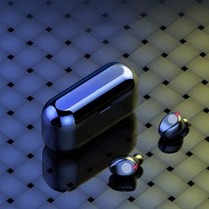 Trådløse Bluetooth-hovedtelefoner til sport, sort/hvid, trådløse, minimalistisk design, IPX8 vandtætte.