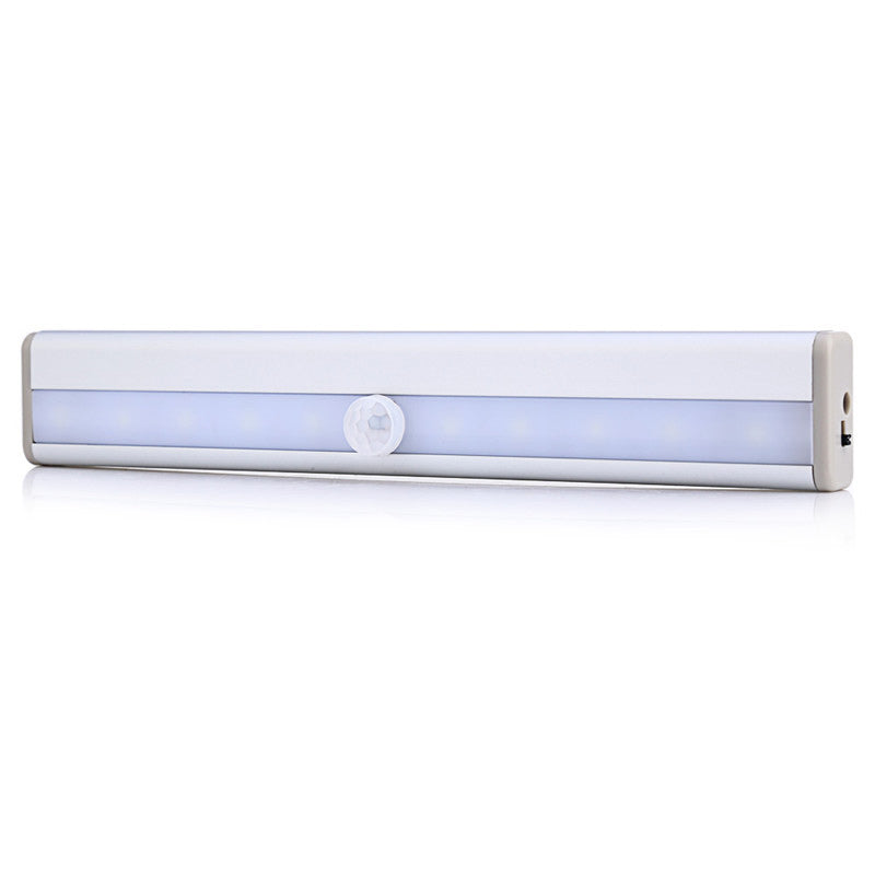 Bevægelsessensor LED-lampe med aluminiumskabinet, hvid eller varm hvid, velegnet til mørke rum i dit hjem.