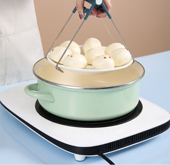 Varmefast, blå køkken silikoneholder, holdbart materiale, praktisk design, sikker håndtering.