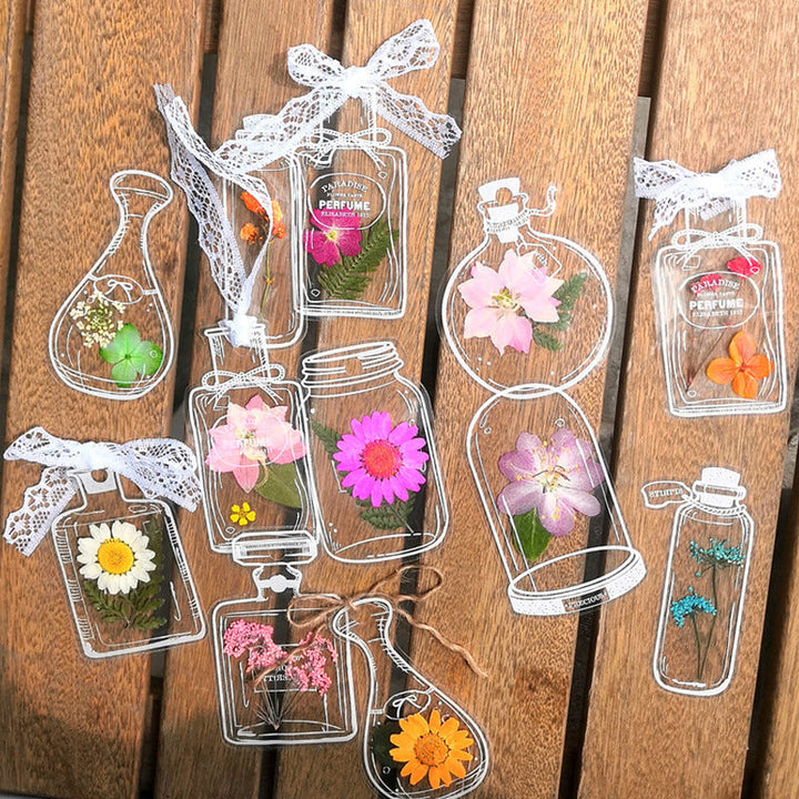 Gennemsigtig bogmærke med tørrede blomster, holdbart plastmateriale, elegant og naturligt udseende til bøger.