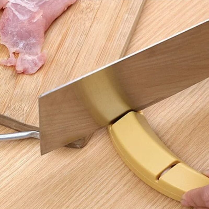 Kreativ knivsliber med banan-design, gul farve, kompakt størrelse, et sjovt og praktisk tilbehør til køkkenet.