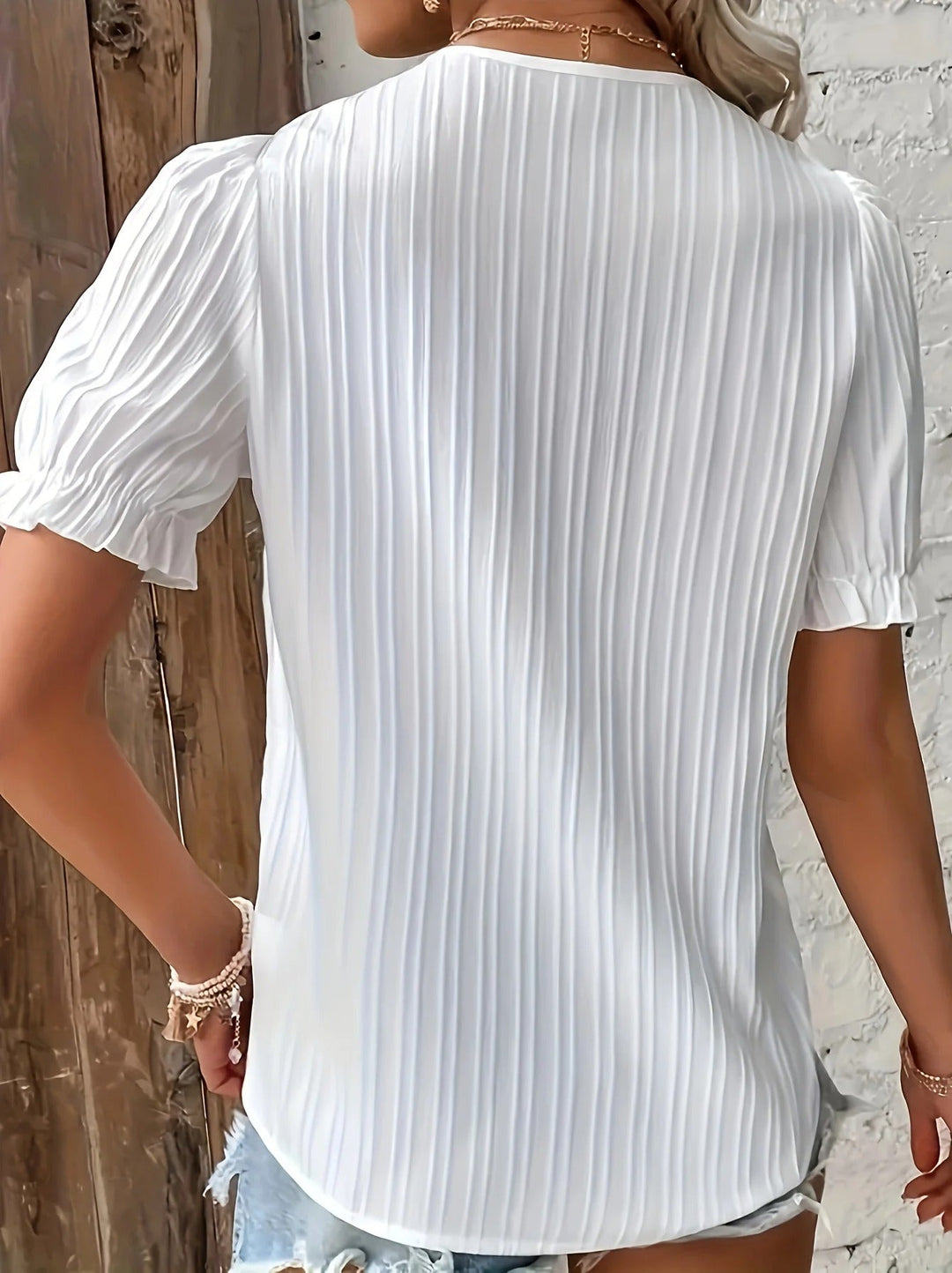 Dame plus-størrelse kortærmet top, afslappet pasform, ensfarvet, elegant stil.