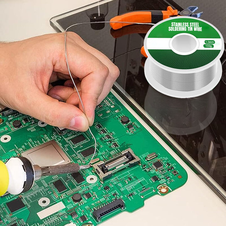 Blyfri loddetråd til mikrochips, 0,8 mm diameter, klar metal, velegnet til elektronikreparation og ledningsarbejde.