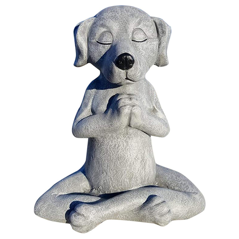 Meditativ hund harpiks havepynt, siddende med krydsede ben i en fredfyldt positur, velegnet til indendørs og udendørs brug.