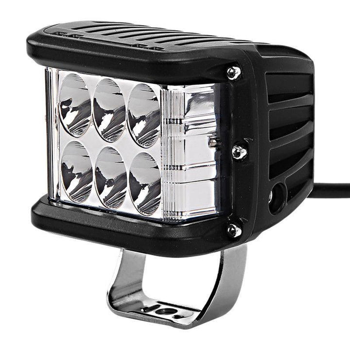 Ravnefarvet off-road LED ekstralys, aluminiumshus, effektiv køling, 9,5x14,5x8cm, 4200 LM, energieffektiv.