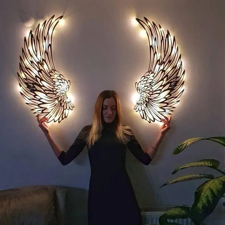 Metal engel vinger vægtæppe med LED lys, sort metal, 3D skyggeeffekt, stilfuld indretningsdekoration.