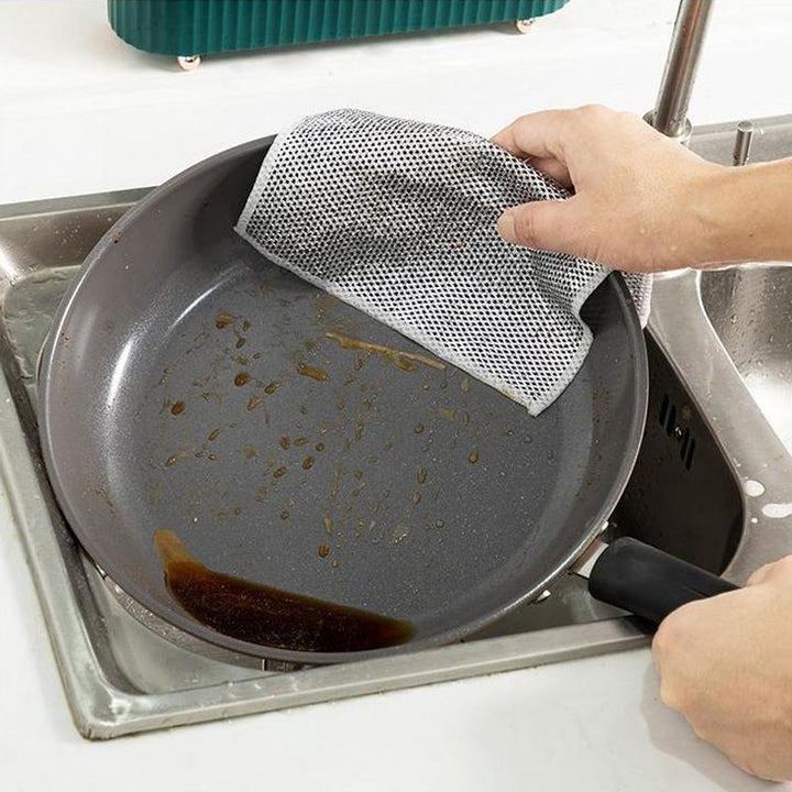 Metallinen keittiörätti timanttikuvioinnilla, monikäyttöinen ja nopeasti kuivuva, sopii märkä- ja kuivakäyttöön.