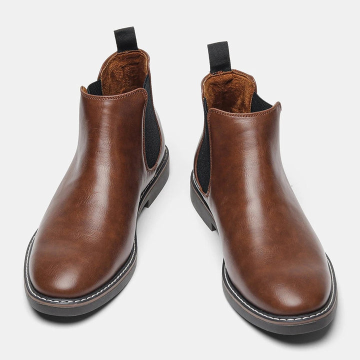 "Miesten Chelsea-saappaat, ruskea nahkalook, slip-on-tyyli, retroeleganssia ja modernia mukavuutta kaikille sääoloille."