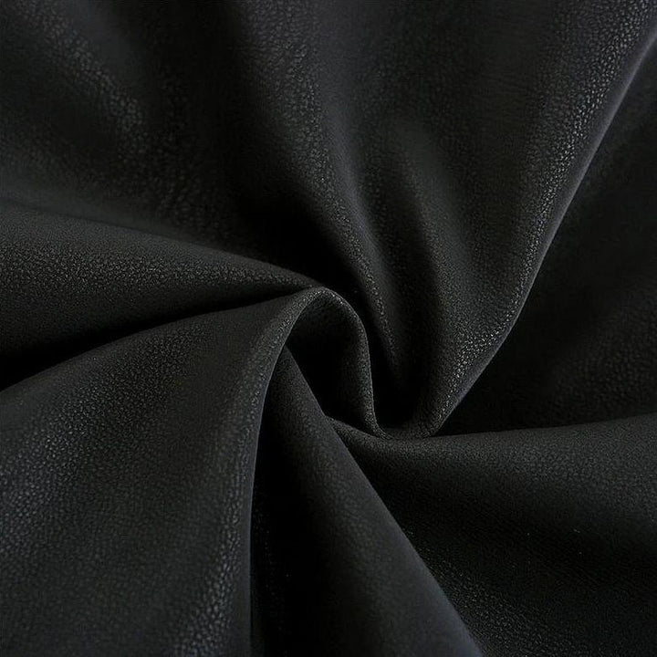 Miesten PU-nahkatakki, punaiset yksityiskohdat, slim fit, tyylikäs muotoilu, käytännöllinen, edestä kuvattuna.
