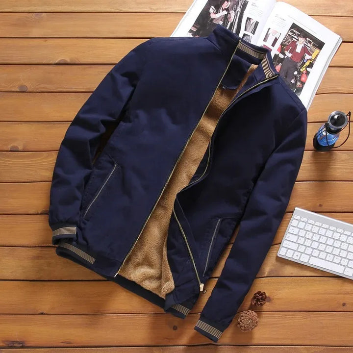 Herre aviator jakke, varm fleecefor, moderne stil, mørkeblå, elegant snit, praktiske sidelommer