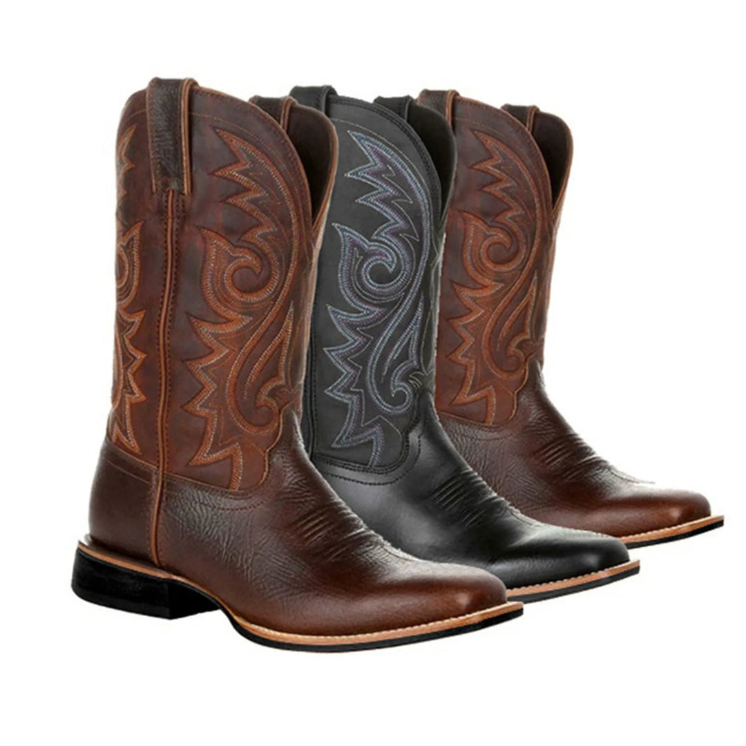 Miesten brodeeratut denim cowboy bootsit, retrotyyli, suora kärki, trendikäs brodeeraus, pehmeä materiaali.