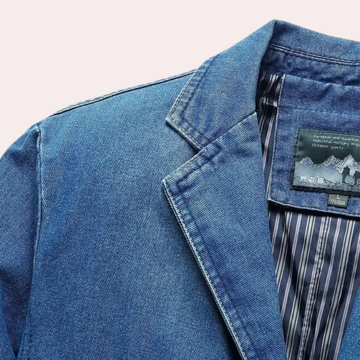 Herre denim blazer, afslappet stil, behagelig pasform, stof af høj kvalitet og praktiske lommer, mørkeblå.