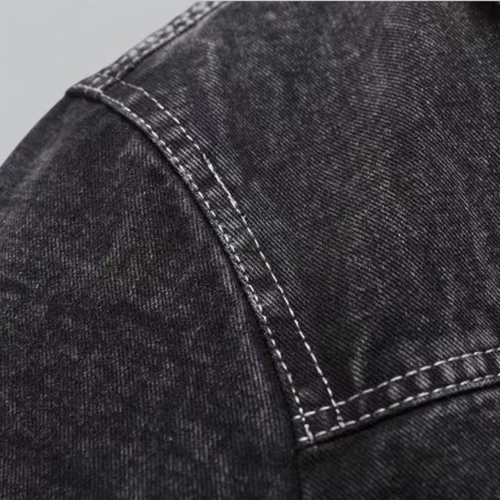 Mænds fleeceforede denimjakke til vinterbrug, stilfuld og varmeisolerende, sort, klassisk model.