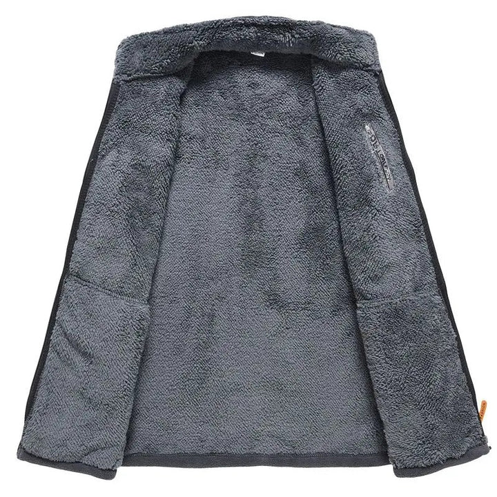"Miesten fleece-vuorattu vetoketjullinen ulkotakki, harmaa, tyylikäs ja lämmin ulkoiluun, tuulenpitävä korkea kaulus."