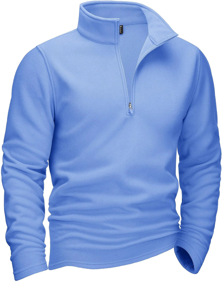 "Miesten harmaa fleece quarter-zip villapaita turtleneckilla, tarjoaen mukavuutta ja tyylikkyyttä kylmiin päiviin."
