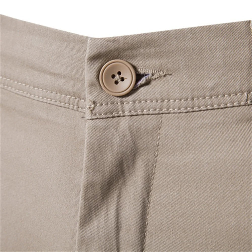 Miesten hengittävät slim fit -puuvillahousut, yksivärinen design, sleekki siluetti, taskut, täydellinen istuvuus.