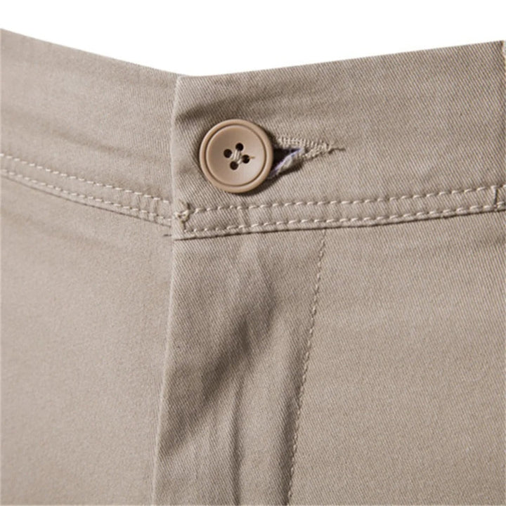 Miesten hengittävät slim fit -puuvillahousut, yksivärinen design, sleekki siluetti, taskut, täydellinen istuvuus.