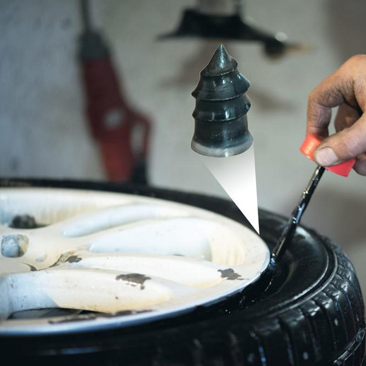 Mænds og Kvinders Dæk Reparationsgummi Sømp, sort gummimateriale, effektiv tætning, passer til bil- og motorcykeldæk.