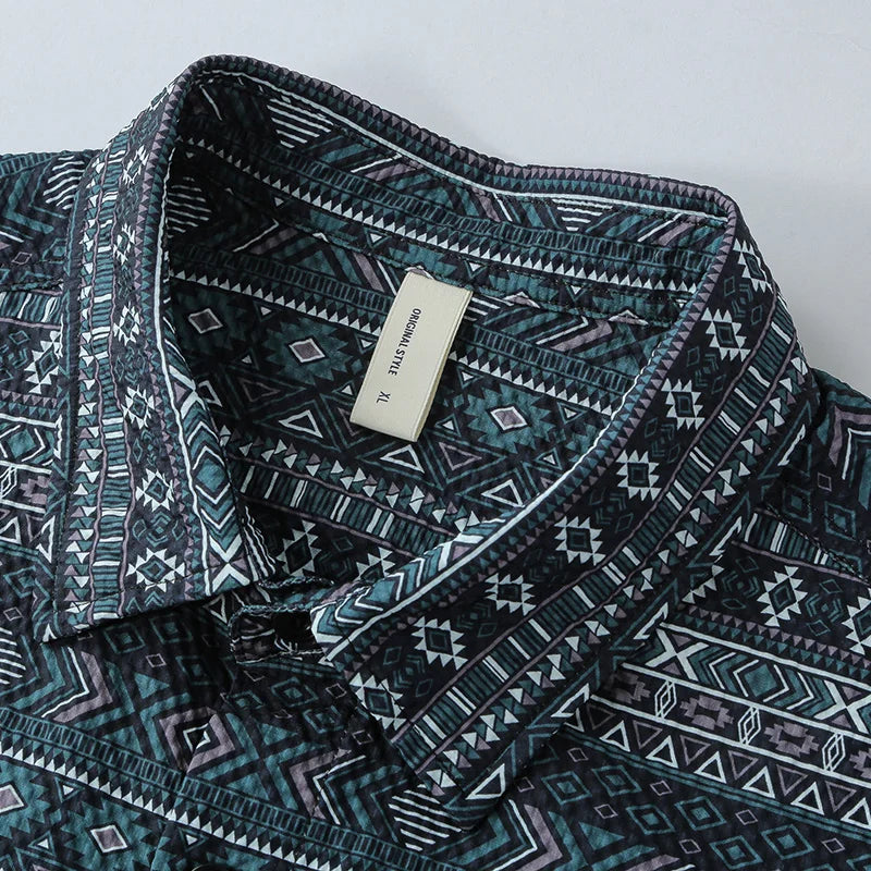 "Miesten kesäpaita vintage-printillä, pehmeä puuvilla, ainutlaatuinen design, lyhyet hihat, täydellinen rentoihin ja muodolli