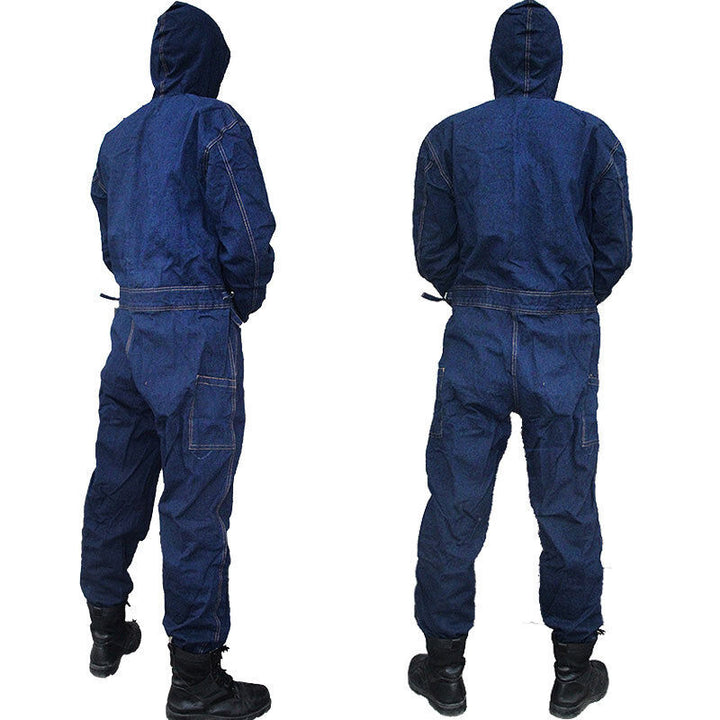 "Miesten kestävä farkkuhaalari, sininen denim, taskut, säädettävät olkaimet, työkäyttöön, ergonominen muotoilu"