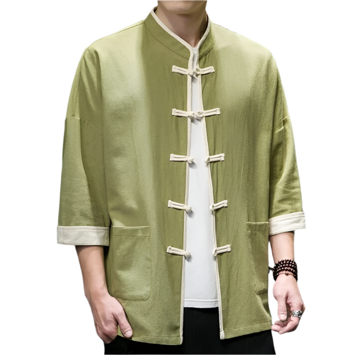 "Miesten kevät overshirt, japanilaistyylinen, vaalea puuvilla-liinasekoite, minimalistinen ja kevyt muotoilu."